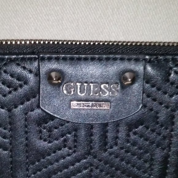 Guess black wallet/wristlet NWOT - Picture 2 of 5